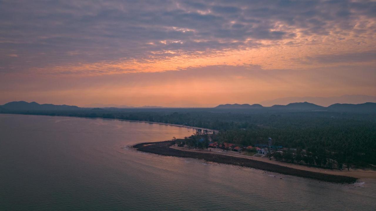 Rocky Point Resort Thap Sakae Eksteriør bilde