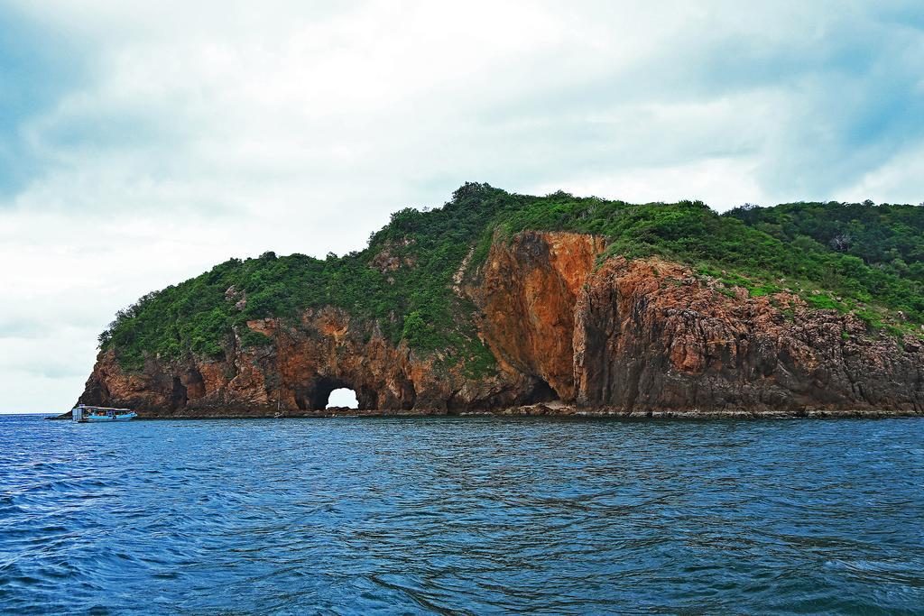 Rocky Point Resort Thap Sakae Eksteriør bilde